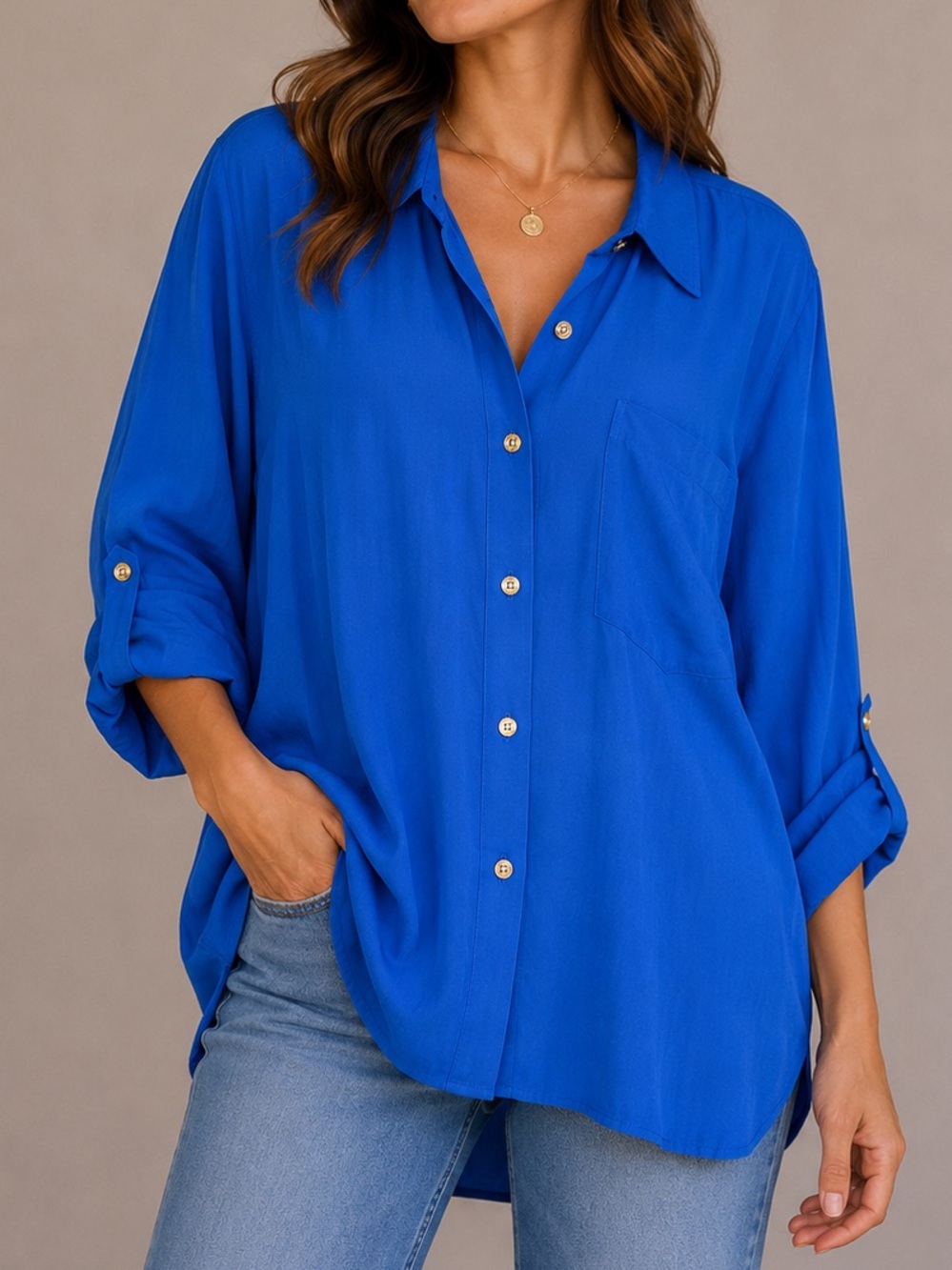 MICHAEL Michael Kors is a versatile roll-tab sleeves and gold-tone hardware 3x